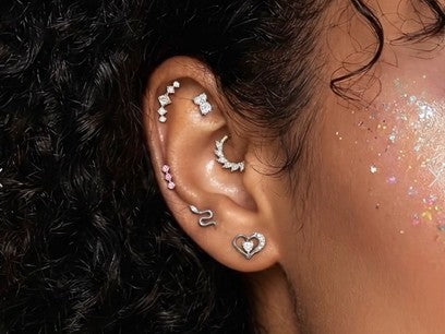 Titanium Threadless Push in Diamond CZ Fan Top Labret Cartilage
