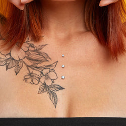 Titanium Internally Threaded Prong Clear CZ Dermal Anchor Top 14G